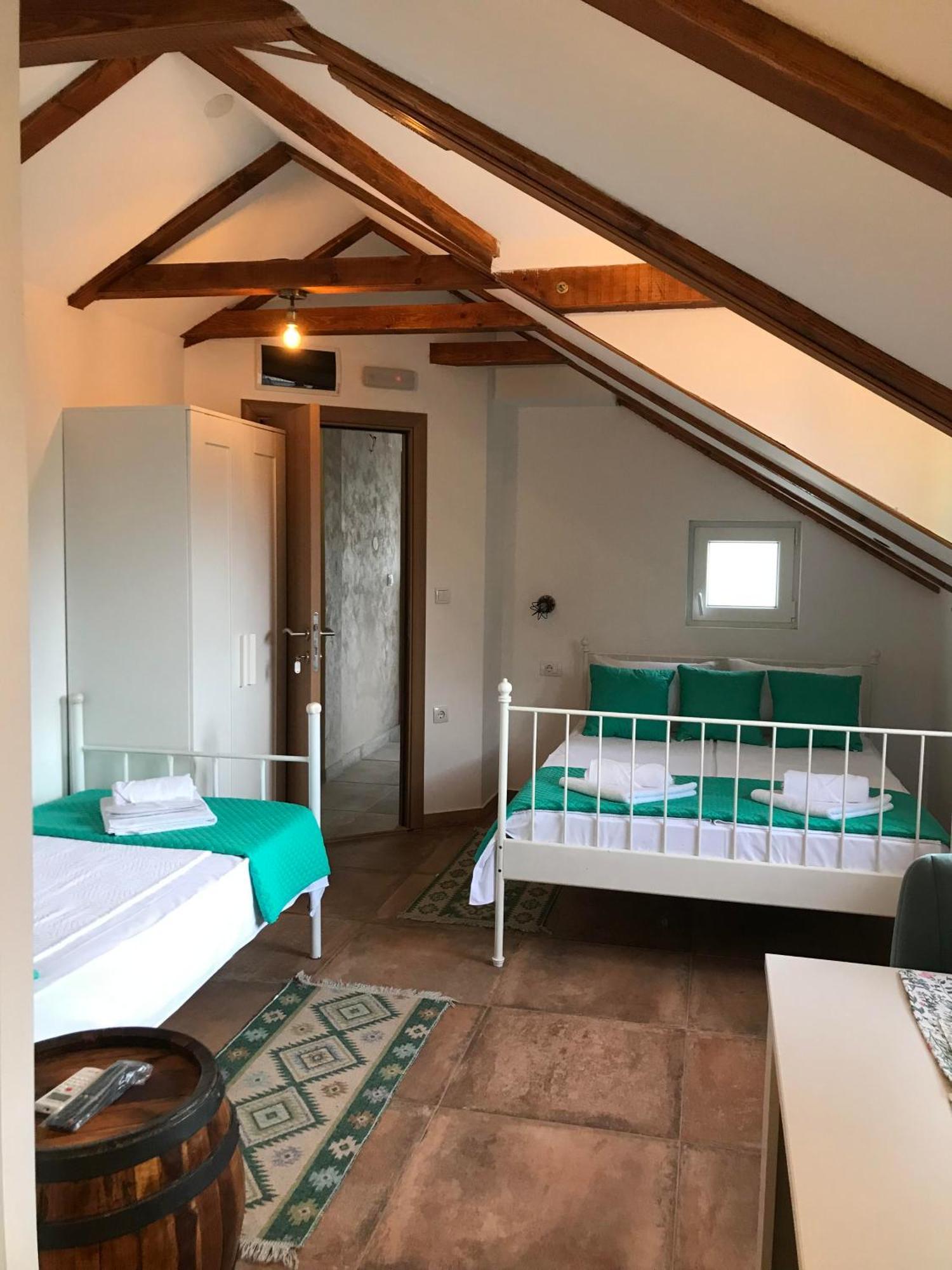 Apartments Pkt Delux Ni Kültér fotó