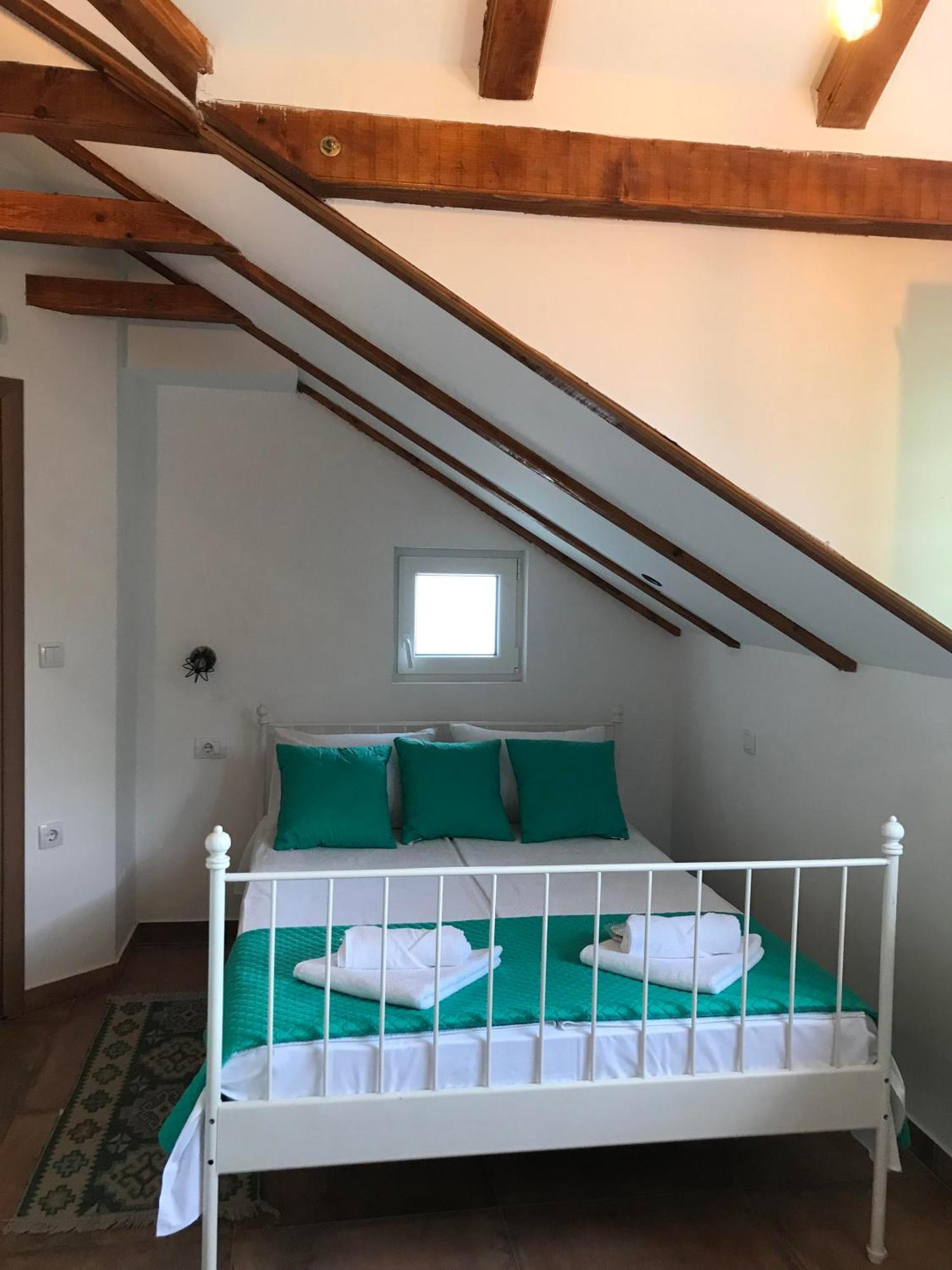 Apartments Pkt Delux Ni Kültér fotó